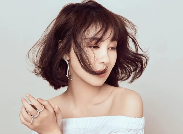 明星走红毯很赏心悦目，可偏偏她却走的惊心动魄？