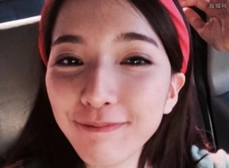 陈匡怡男友疑似曝光 斯文男友遮遮掩掩怕露面