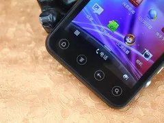 可拍3D视频 HTC EVO 3D商家报出超低价