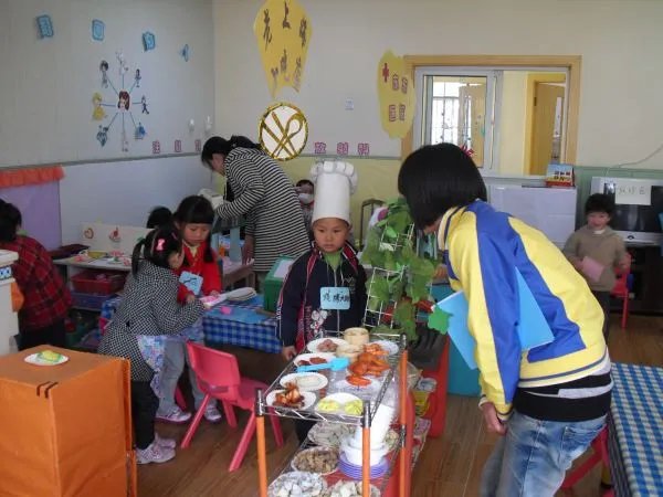 3岁女童身上现29处针眼，如何保障孩子在幼儿园的安全？