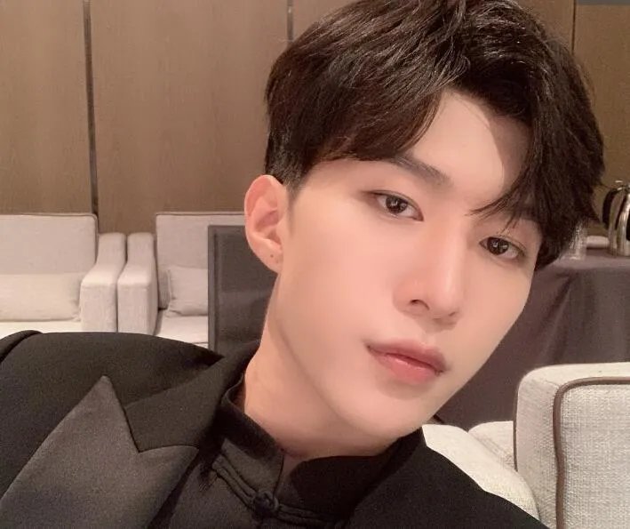 范丞丞应援口号和应援色是什么 他是在韩国出道的吗