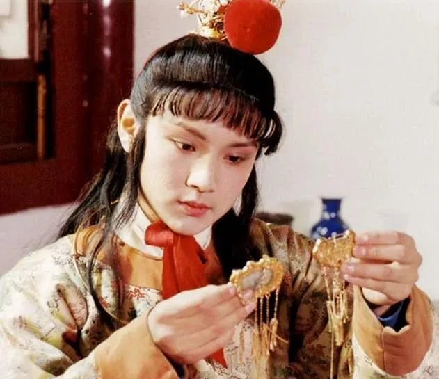 明星拍戏会遭遇哪些出人意料的奇葩事？