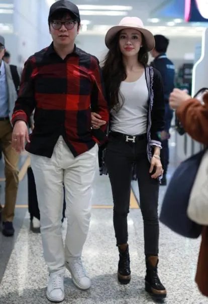 郎朗妻子产后素颜现身，她的形象如何？