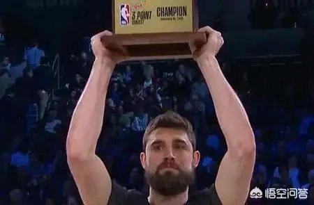 2019年NBA全明星三分球大赛冠军哈里斯，两轮合计投出51分，你怎么看？