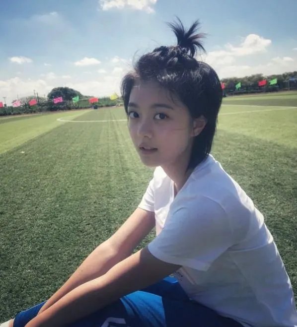 赵今麦八卦之成名前经历：赵今麦父母与家庭背景