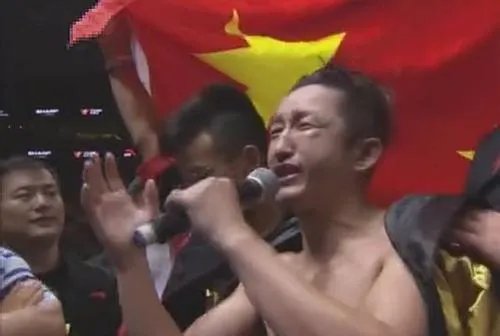 如何看待邹市明称拳王卫冕战被人暗动手脚，曾遭受匪夷所思的干扰？