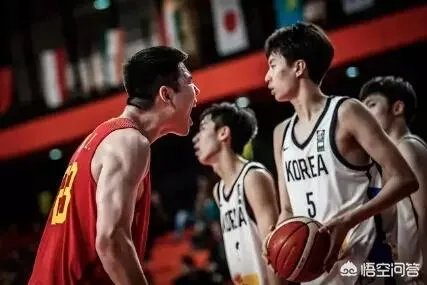 在男篮U18亚锦赛上韩国输掉比赛之后,王泉泽遭到对方球员挑衅而无动于衷,你怎么看?