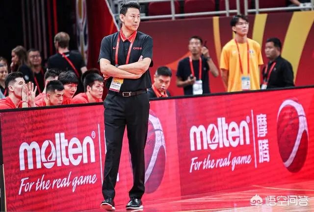 有人说男篮惜败波兰不怪周琦，责任在李楠，周琦不应该被骂的一无是处！你怎么看呢？