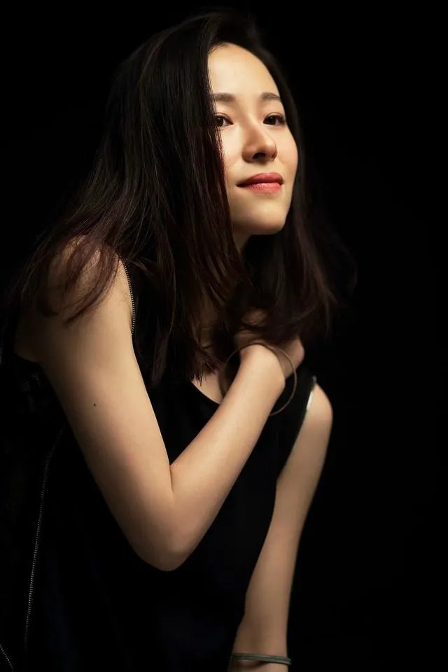 有没有人跟我一样觉得江一燕很漂亮的？