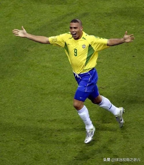 罗纳尔多怎么退役的