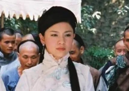 阿有正传倩雯的孩子是谁的