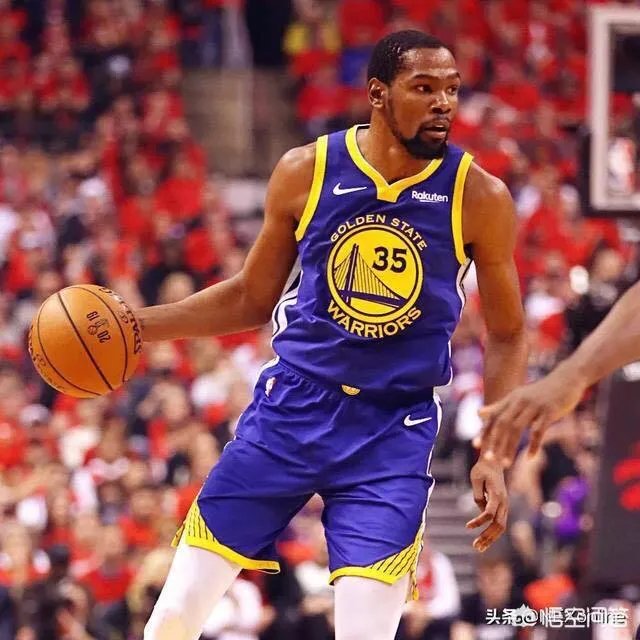 杜兰特G5带伤复出，高效砍下11分，结果第二节再次受伤，对此你怎么看？