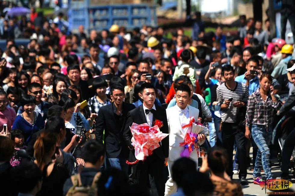 基友一生一起走！福建首对男同志公开结婚啦！