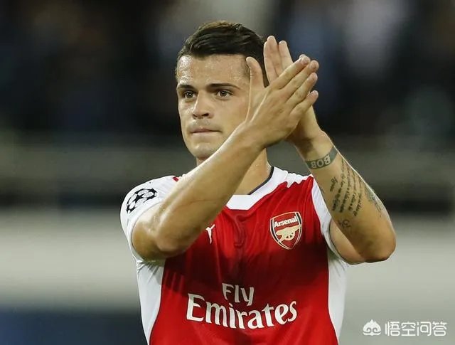 加盟初期没有位置感的扎卡,如何变成阿森纳中场核心的?