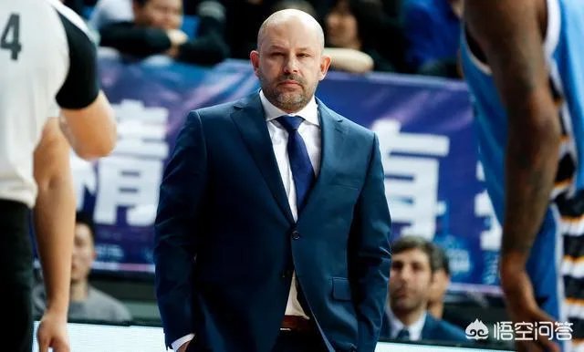 北京76-83惨遭福建大逆转，王哲林18+18，北京止步13连胜，如何评价这场比赛？