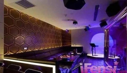 真爱范特西ktv的厅内设置