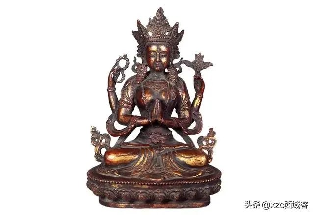 如何鉴定明嘉靖篮釉瓷？