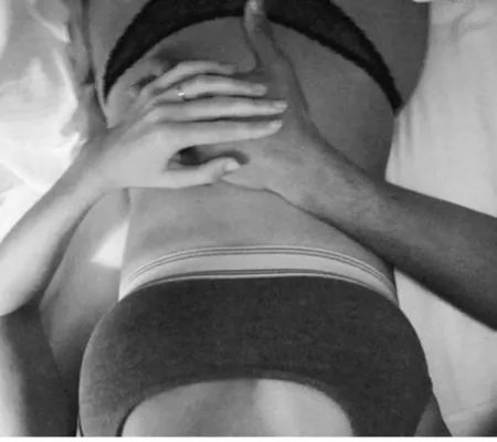 维密超模宣布怀孕：据知Candice已怀孕快将六个月