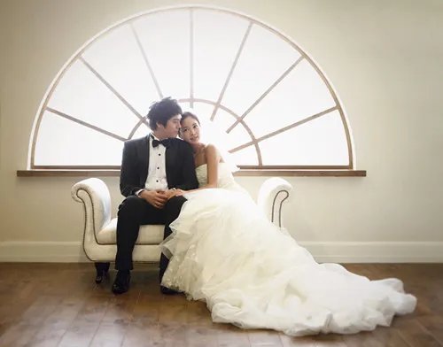 黄静茵金勇俊,黄静茵我们结婚了,黄静茵个人资料