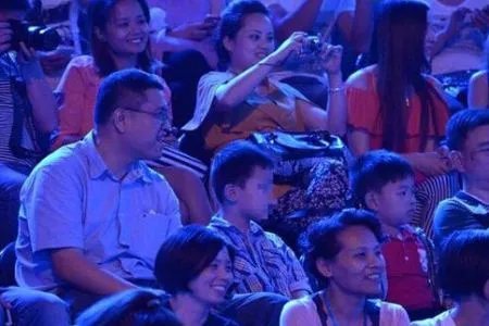 海清老公和儿子照片曝光  现身好舞蹈探班