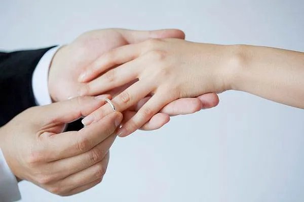 一周年是什么婚 怎么庆祝结婚一周年