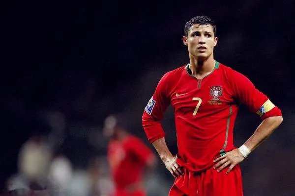 C罗小时候的一些故事…