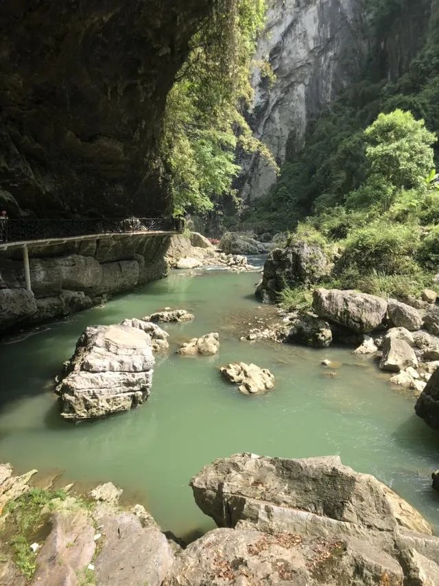 你喜欢钓鱼吗？你在钓鱼时遇到过什么奇闻吗？