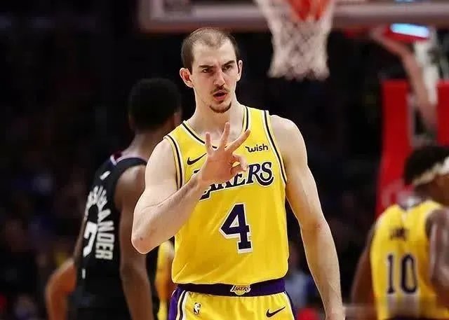 如何看待前热火球员迪昂·维特斯加盟湖人？