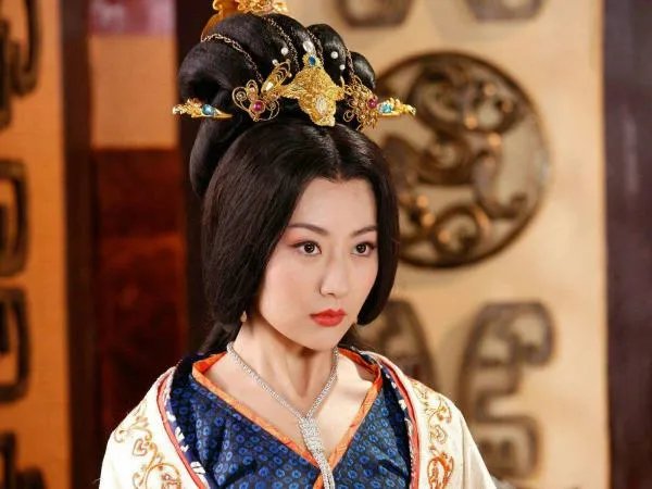 谁是观世音菩萨的原型，身为皇后因贵妃得势被废？