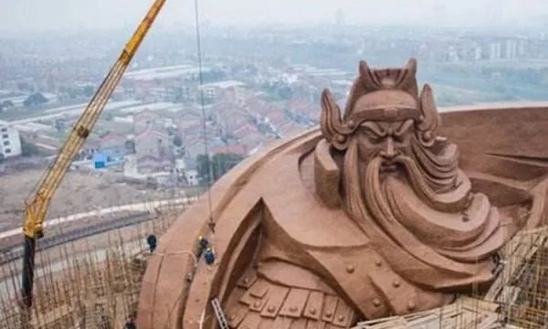 网传“巨型关公像或将搬迁”，此消息属实可靠吗？