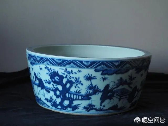 如何鉴定明嘉靖篮釉瓷？