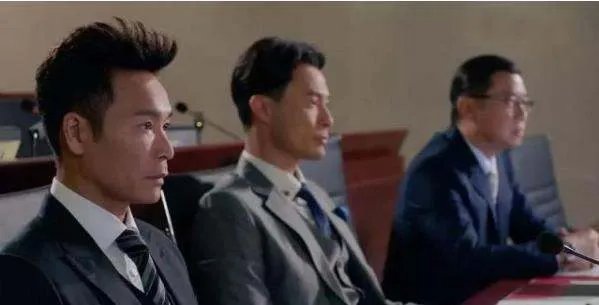 如何评价《白色强人》的大结局？