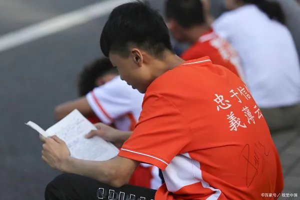 地方环境不一样，为什么教育的方法也不一样呢 ？