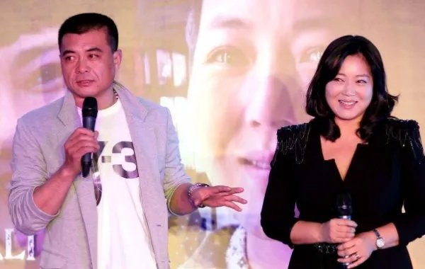 王茜华：演农村剧走红，为拍戏整容200次，今50岁现状如何？