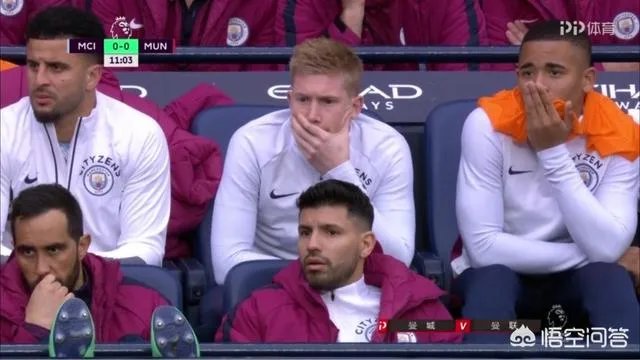 瓜帅遭曼联逆转无缘提前夺冠，上次两连败是什么时候，曼城出问题了吗？