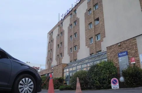 中国游客巴黎被抢了吗？