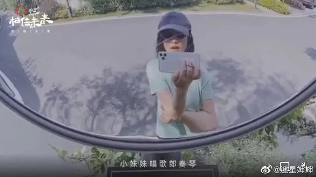 如何评价周迅在“相信未来”中的演唱?