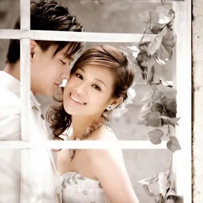 昔日胡杏儿和黄宗泽结婚照曝光 八年虐恋终究劳燕分飞