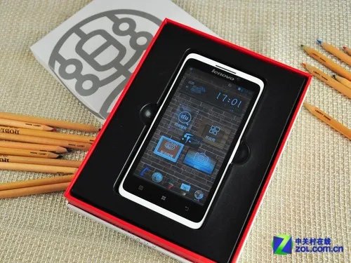 5英寸双核尽享拍摄 联想乐Phone S890图赏