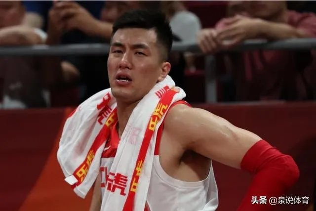 有人说男篮惜败波兰不怪周琦，责任在李楠，周琦不应该被骂的一无是处！你怎么看呢？