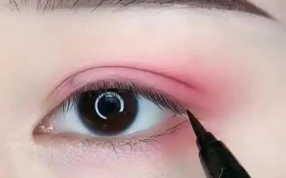 眼妆新手初学化妆教程？