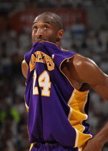 科比单场最高得分是81分，那他单场最低得分又是多少？