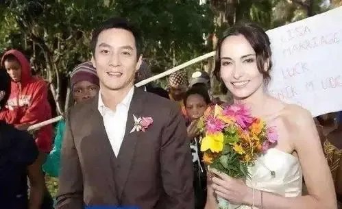 吴彦祖晒婚礼照庆结婚11周年,明星都是怎样经营自己的婚姻的?