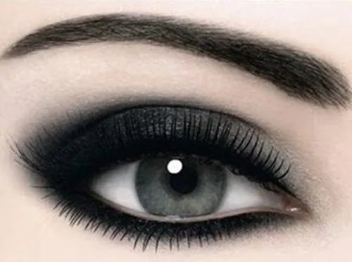 烟熏妆的画法介绍 画烟熏妆有哪些注意事项