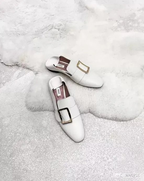 能推荐一些淘宝上有风格的女鞋吗？