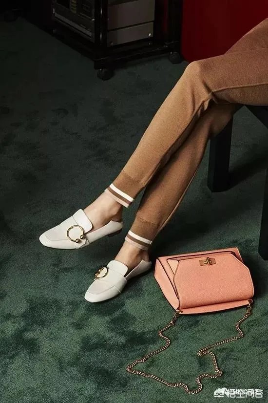 能推荐一些淘宝上有风格的女鞋吗？