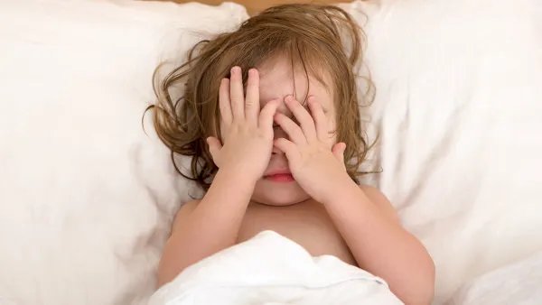 小孩磕巴怎么办