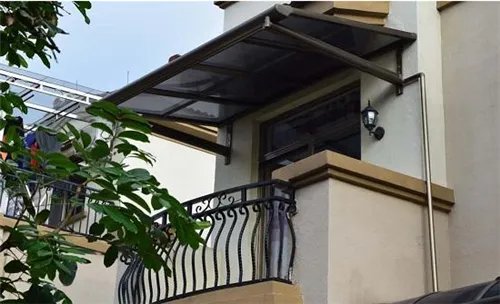 楼上滴水到雨棚太吵怎么办