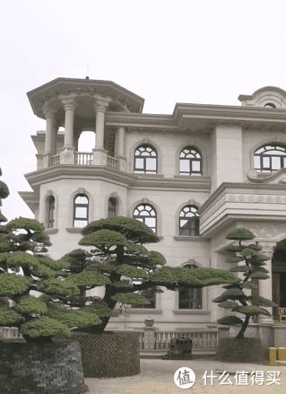 明星豪宅有啥好羡慕的，中国真正的千万豪宅都在农村！