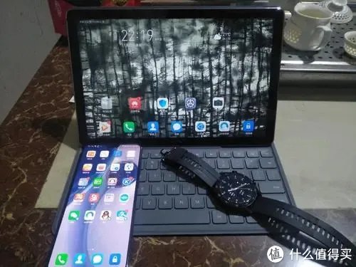 苹果三件套与华为三件套使用感受对比